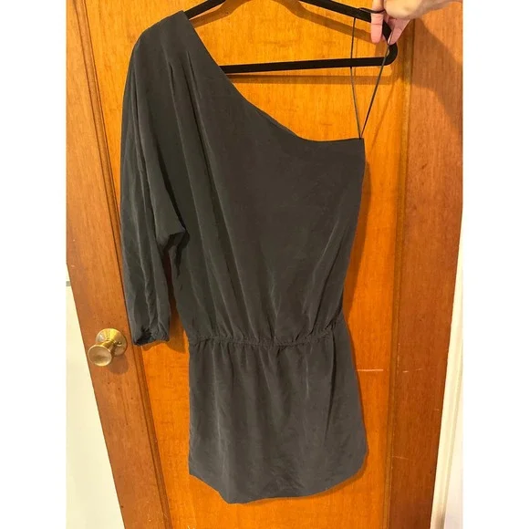 Joie dress Ashton Medium one shoulder black silk short